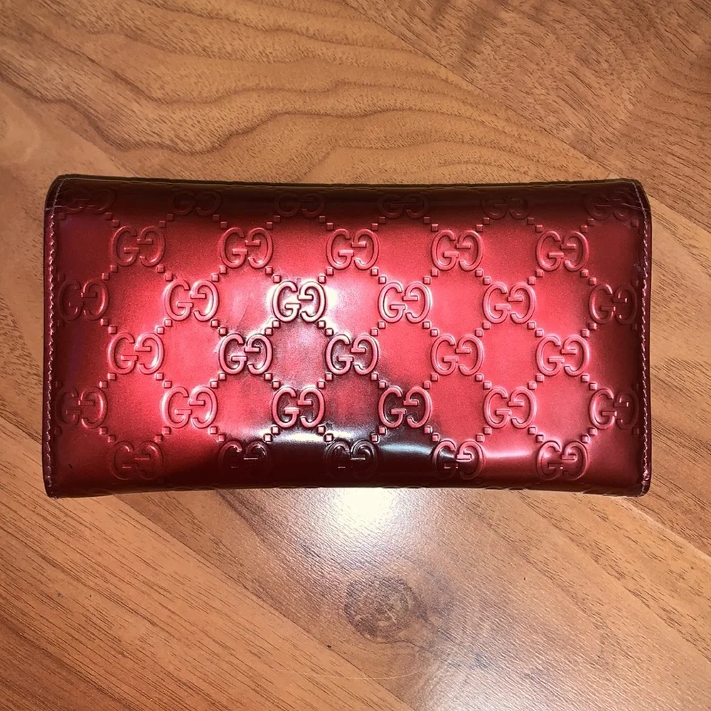 Authentic Gucci Patent Guccisima Heart Continental Flap Wallet (Bordeaux) - Picture 3 of 12